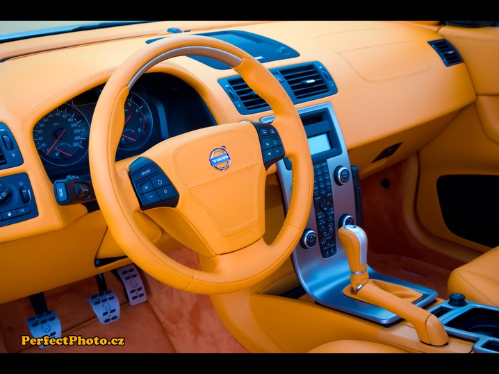 2007-Volvo-C30-by-Heico-Sportiv-for-SEMA-Dashboard-1280x960_PerfectPhoto.cz_2014-11-15 20-24-17.jpg